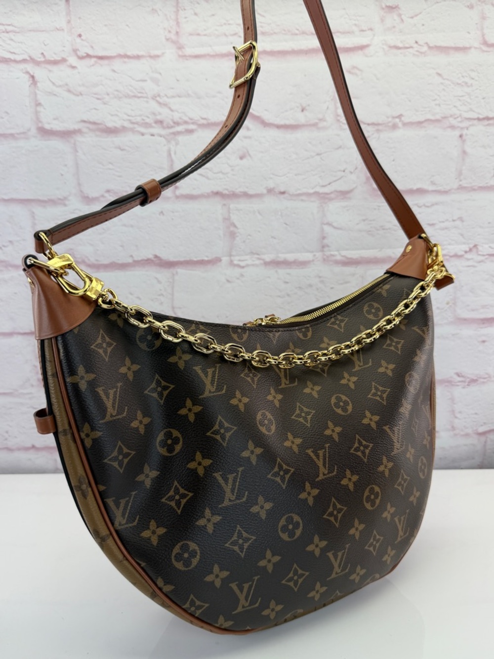 Louis Vuitton Loop Monogram Reverse Canvas Shoulder Hobo Gold Chain and Pouch - Picture 3 of 15